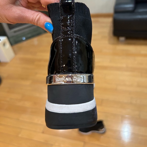 Michael Kors boots, size 7 - Picture 10 of 12